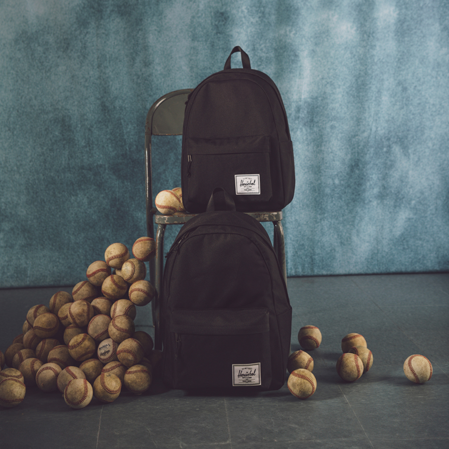 Balo học sinh Herschel Classic TM Standard 13" Backpack M Raven Crosshatch