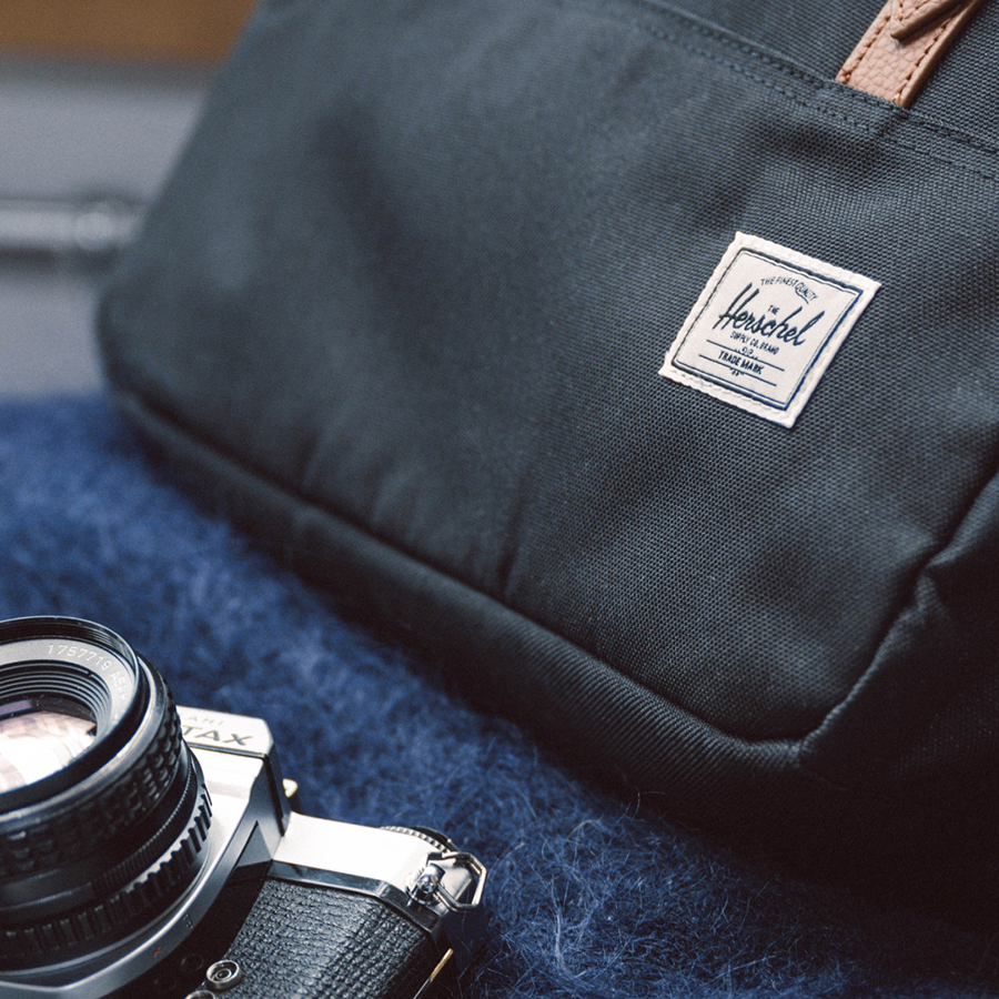 Balo học sinh Herschel Survey TM Standard 15" Backpack L Black Tonal