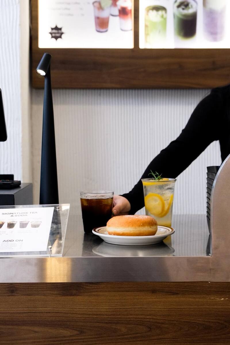 Khám phá 11:11 Cafe không gian nâu trầm giữa lòng Quận 1 5