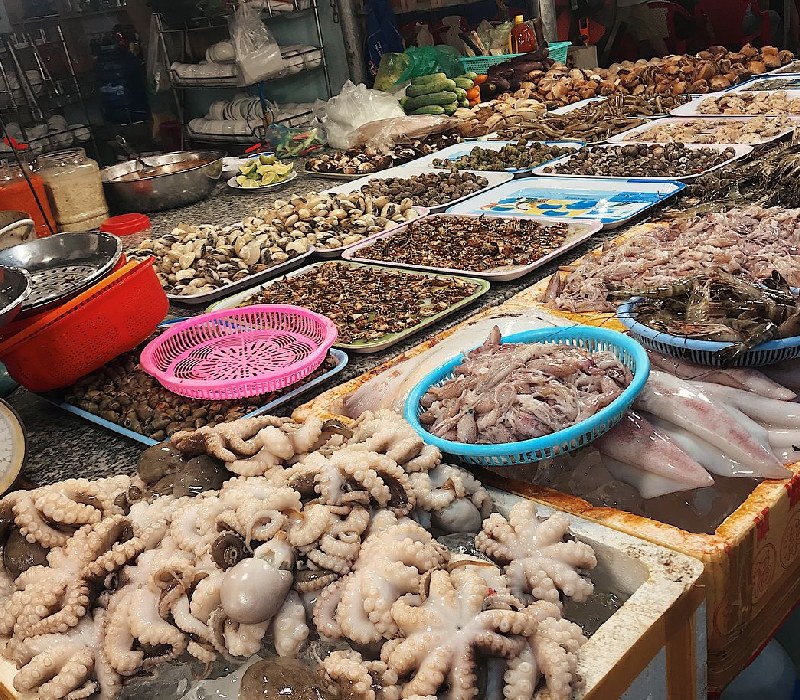 8 địa chỉ chợ hải sản Hạ Long tươi ngon, giá tốt bạn nên ghé