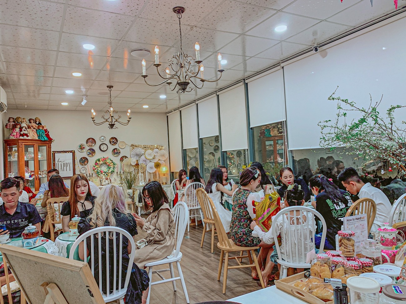 Alice Tea Room - Nơi du khách lạc vào xứ sở thần tiên ở Phú Yên 6