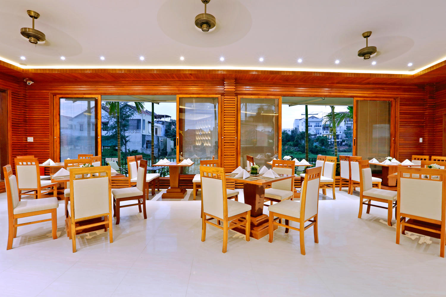 Azumi Villa Hội An - Khách sạn 3 sao ấm cúng dành cho gia đình 43