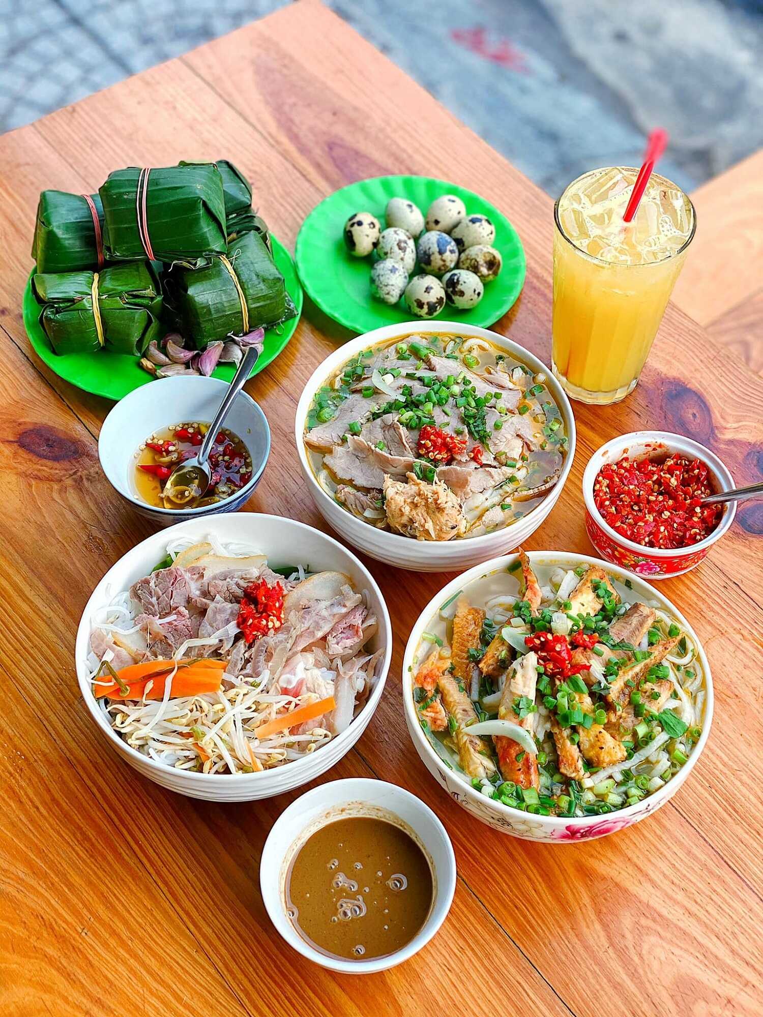 Bánh canh cá lóc Bà Triệu Huế - Món ngon khó cưỡng được tạo nên từ cái tâm và cái tình 3