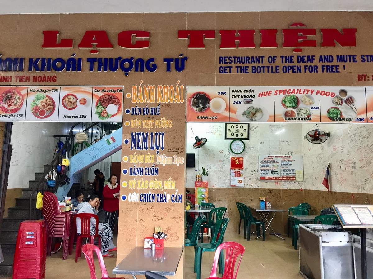 Bánh khoái Lạc Thiện – Vị ngon đặc biệt nổi tiếng khắp xứ Huế 2