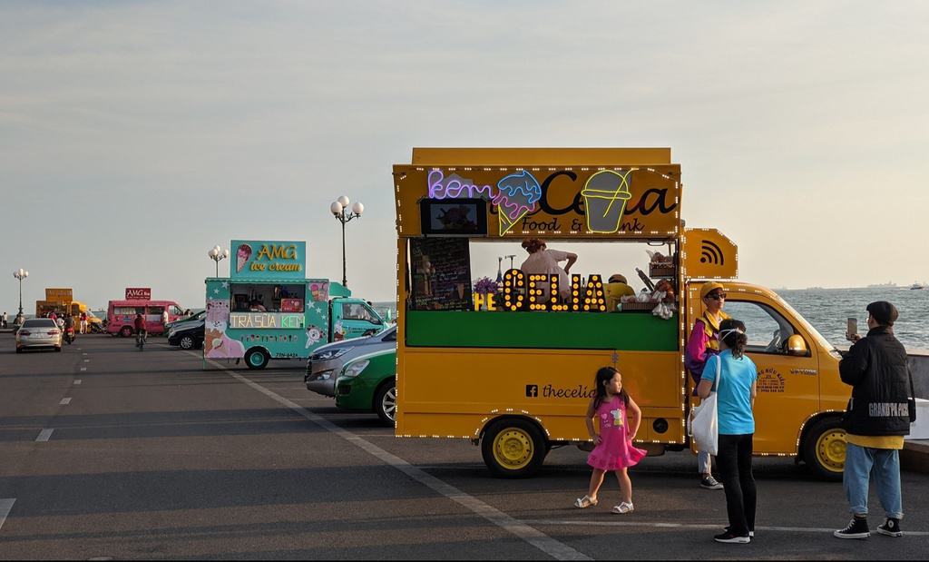 Check-in Địa điểm sống ảo :Con đường xe kem mới lạ tại Thành phố biển Vũng Tàu 2