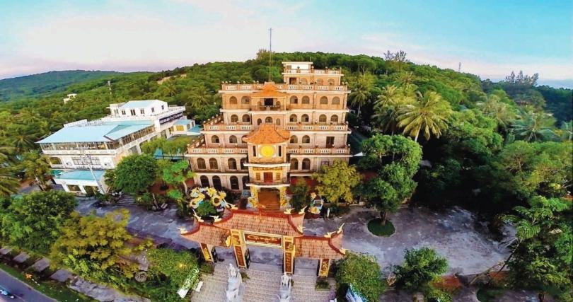 D' Hotel Phú Quốc - Khách sạn 2 sao kết hợp giữa phong cách Việt và Ibiza 12