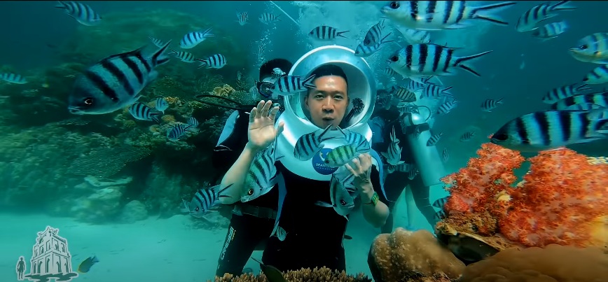 Đi bộ dưới biển lặn ngắm san hô Phú Quốc như youtuber Challenge Me 16