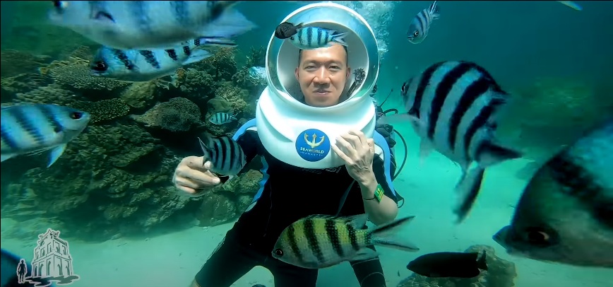 Đi bộ dưới biển lặn ngắm san hô Phú Quốc như youtuber Challenge Me 19