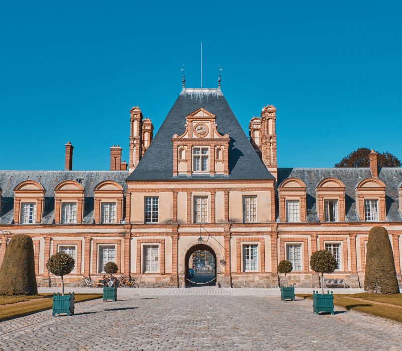 Fontainebleau, hành trình khám phá lâu đài hoàng gia nước Pháp 3