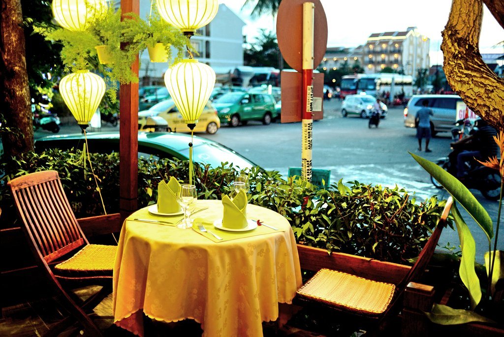 Green Heaven Restaurant Hoi An - Nhà hàng sở hữu tầm nhìn tuyệt đẹp nhìn ra quảng trường sông Hoài 18