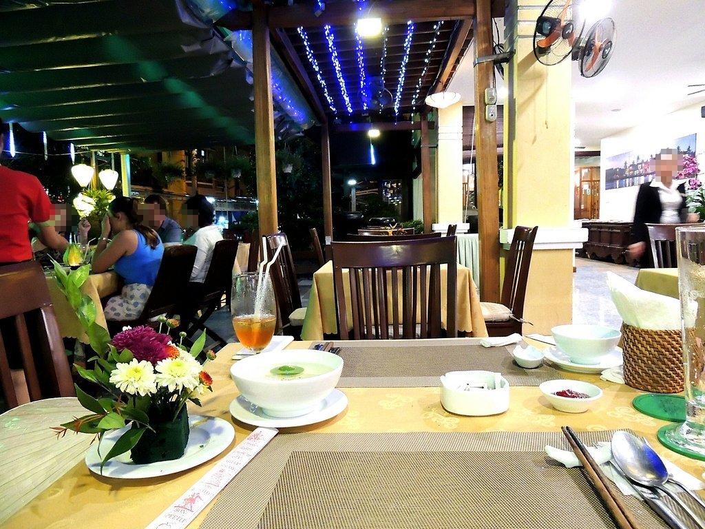 Green Heaven Restaurant Hoi An - Nhà hàng sở hữu tầm nhìn tuyệt đẹp nhìn ra quảng trường sông Hoài 20