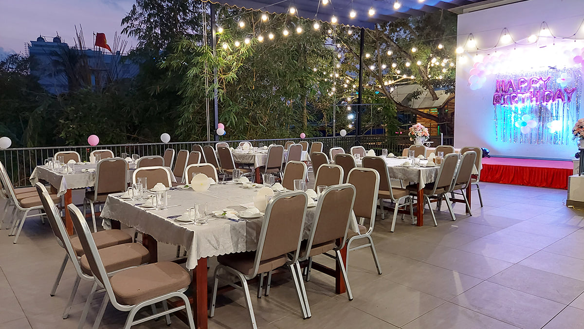 Hạnh Nhung Luxury Restaurant - Chuỗi nhà hàng có thiết kế đẹp và rộng nhất Phú Quốc 11