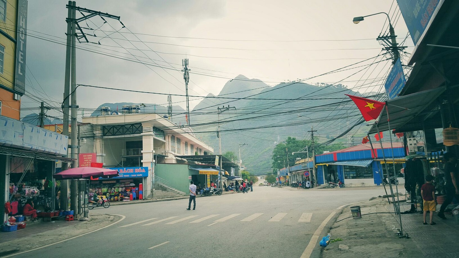 Hướng dẫn thuê xe máy ở Đồng Văn để chuyến đi tăng thêm phần thú vị 4