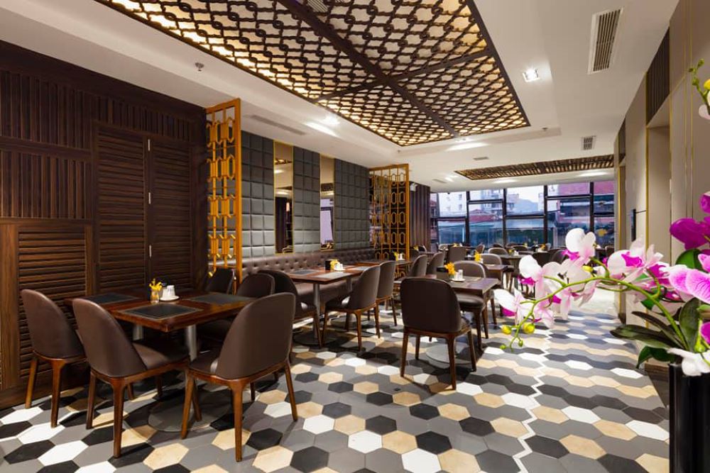 Ivy Hotel Nha Trang sừng sững ngay trên con đường Hồng Bàng 12