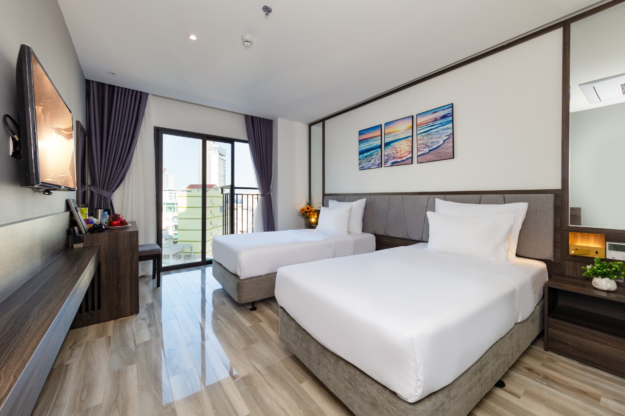 Ivy Hotel Nha Trang sừng sững ngay trên con đường Hồng Bàng 4