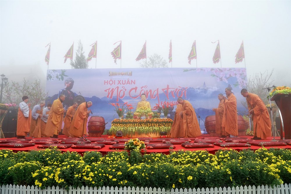 Lễ hội khèn hoa và Mở cổng trời Fansipan - Khám phá lễ hội miền núi Tây Bắc kỳ vĩ 11