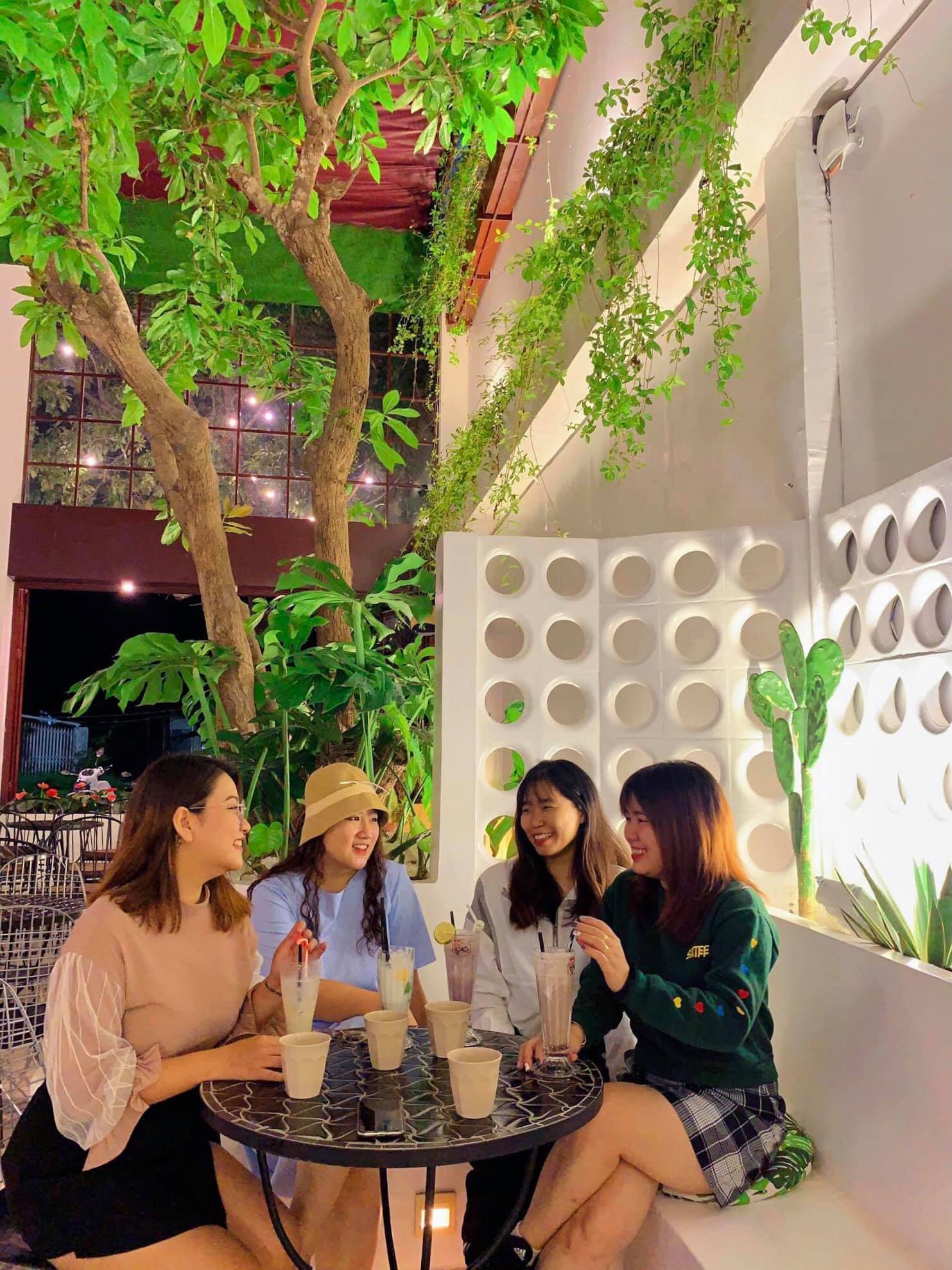 KOI café Phú Yên – Quán cà phê cá Koi đầu tiên tại Phú Yên 13