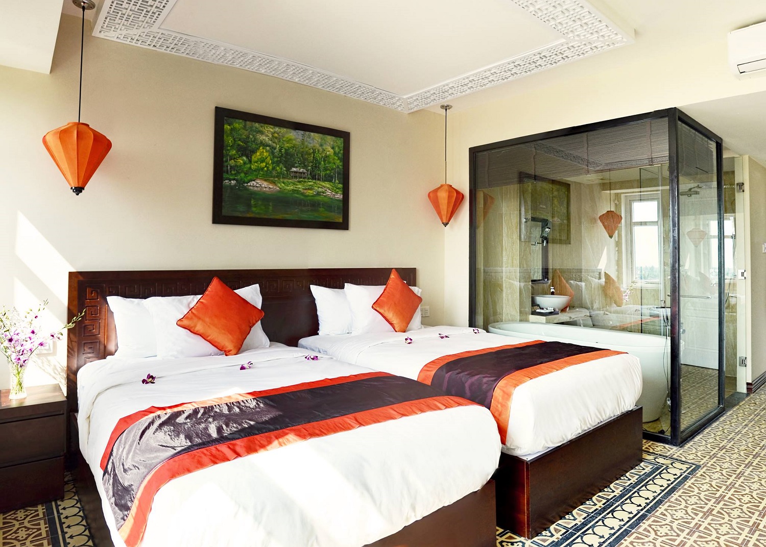 Khách sạn Royal Riverside – Khách sạn 4 sao nằm cạnh sông Thu Bồn 9