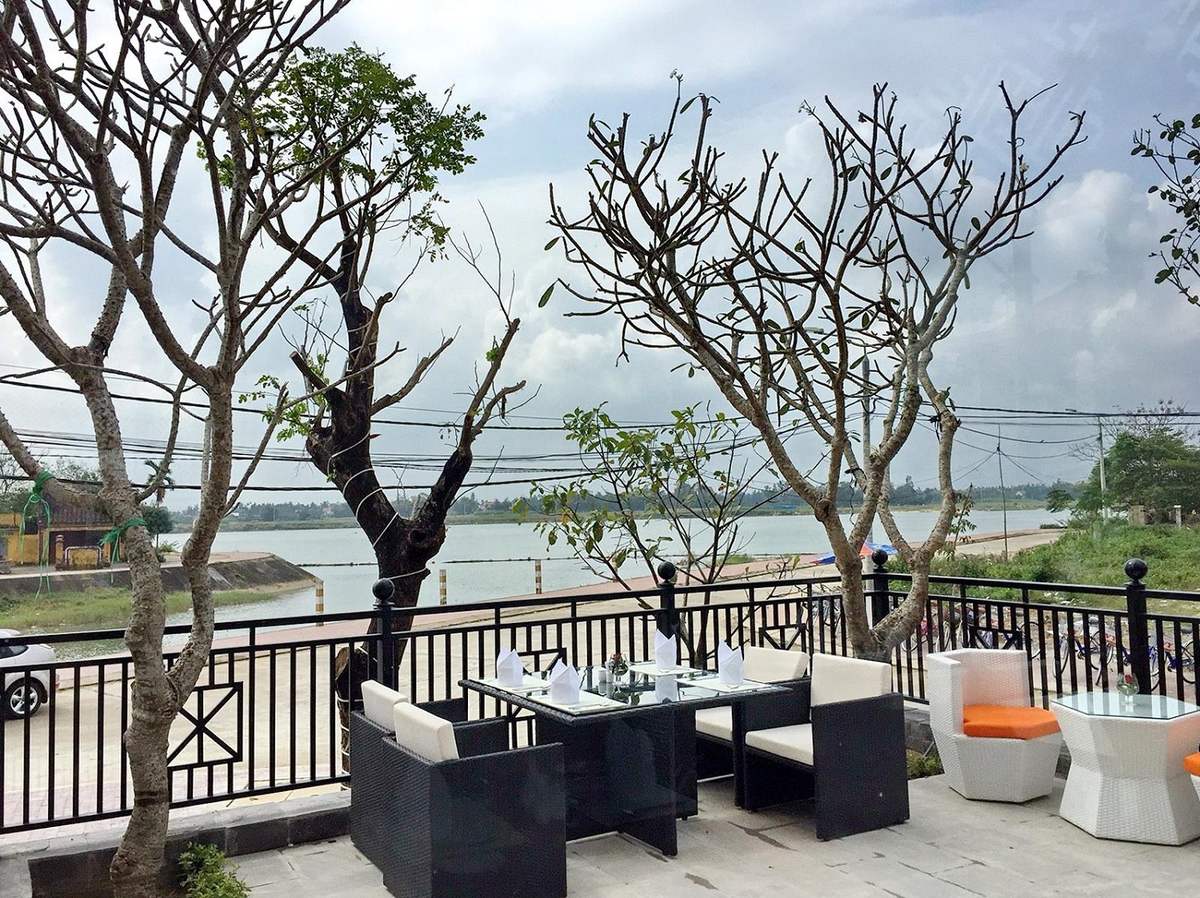 Khách sạn Royal Riverside – Khách sạn 4 sao nằm cạnh sông Thu Bồn 23