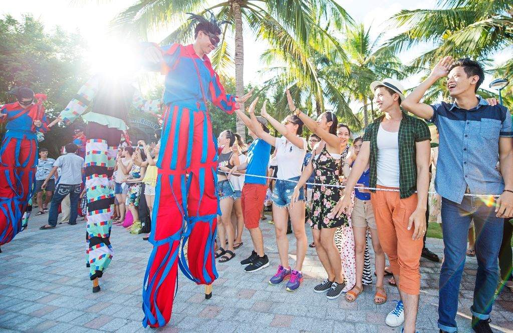 Lễ hội đường phố Carnival VinWonders Nha Trang – Lễ hội sắc màu vui tươi không thể bỏ qua tại Nha Trang 2