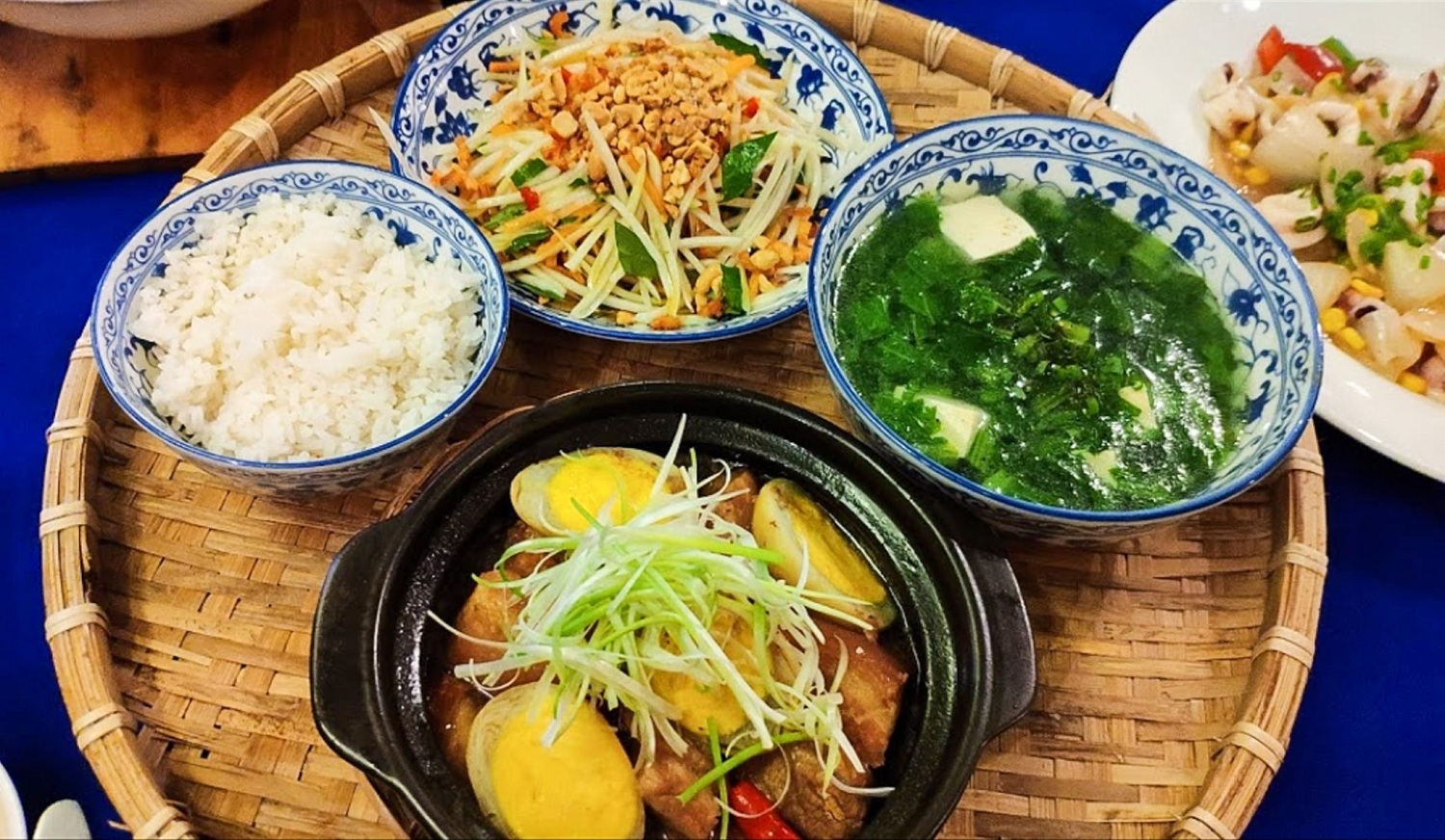 Mai Jo Refined Restaurant Phu Quoc - Không gian ấm cúng sang trọng ẩn mình trong con ngõ nhỏ 6
