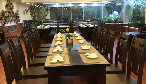 May Restaurant Da Lat - Không gian ấm cúng, đậm đà hương vị Việt 10