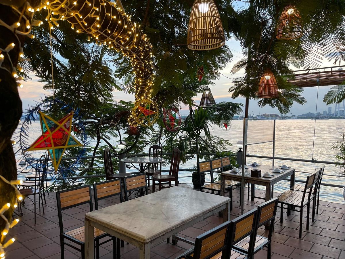Nhà hàng Khải Hương – 'Bán đảo' hải sản nhỏ xinh với view toàn Vịnh Cửa Lục 4