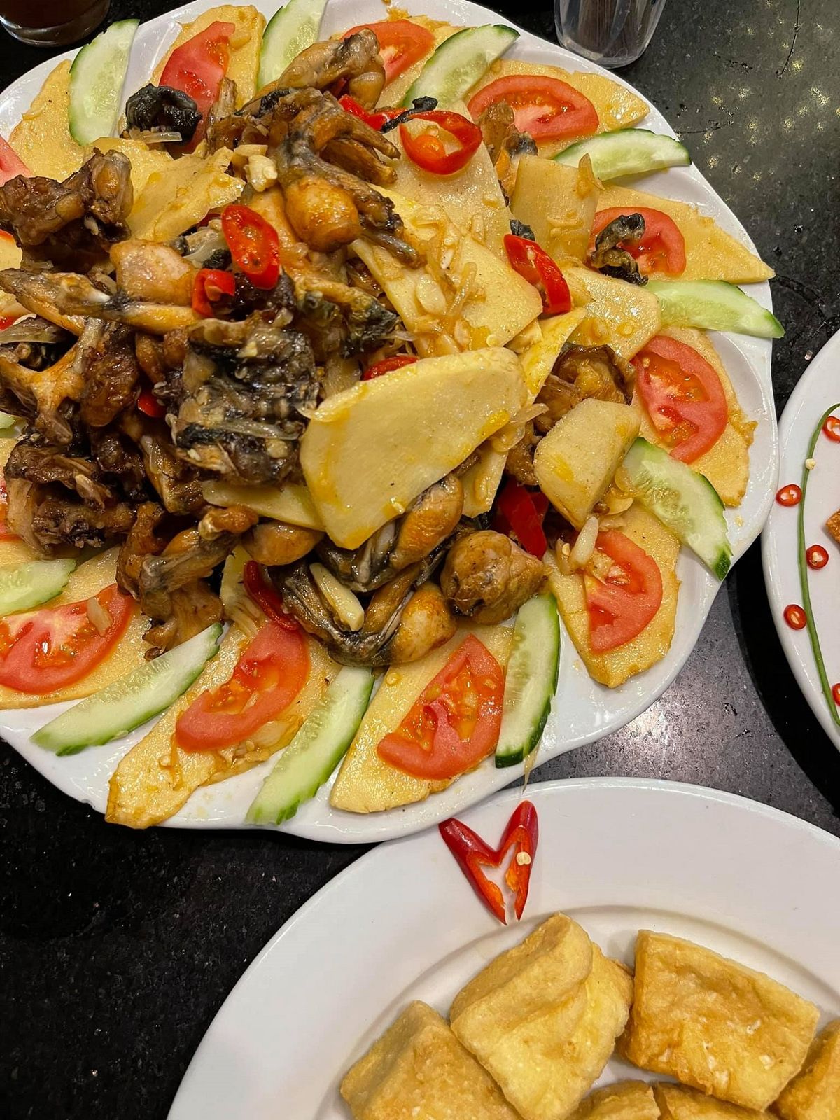 Nhà hàng Khải Hương – 'Bán đảo' hải sản nhỏ xinh với view toàn Vịnh Cửa Lục 19