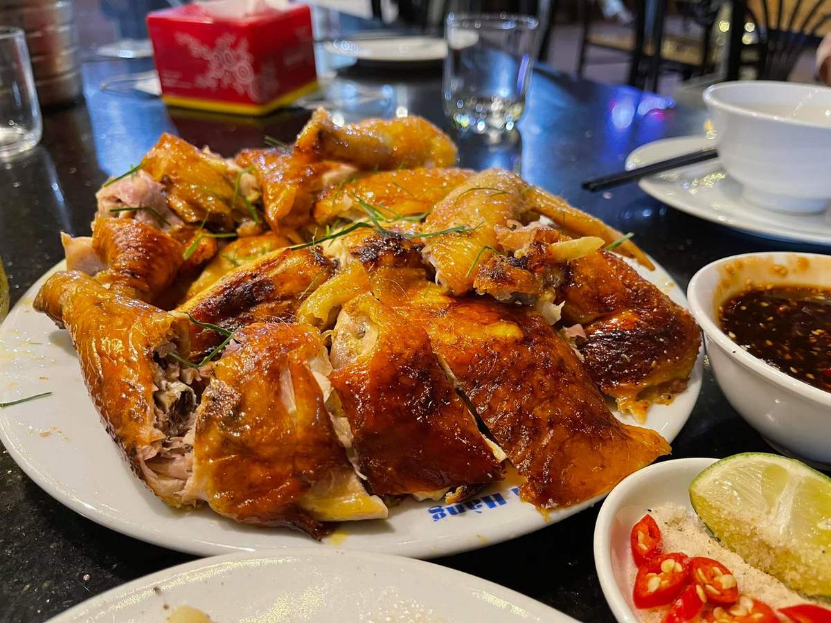 Nhà hàng Khải Hương – 'Bán đảo' hải sản nhỏ xinh với view toàn Vịnh Cửa Lục 22