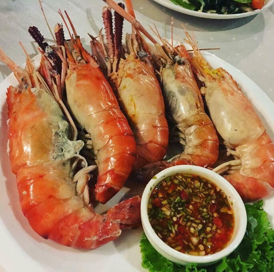 Nhà hàng Khải Hương – 'Bán đảo' hải sản nhỏ xinh với view toàn Vịnh Cửa Lục 30