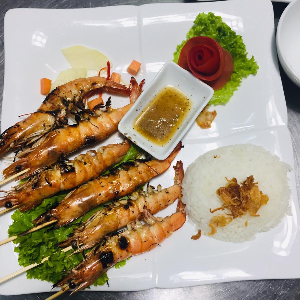 Restaurant & Bar Hồng Phúc II Hoi An - Nhà hàng ngon giá rẻ được đánh giá cao ở phố Hội 15