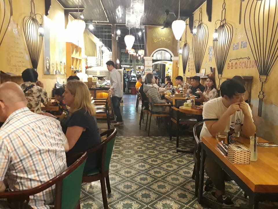 Restaurant & Bar Hồng Phúc II Hoi An - Nhà hàng ngon giá rẻ được đánh giá cao ở phố Hội 5