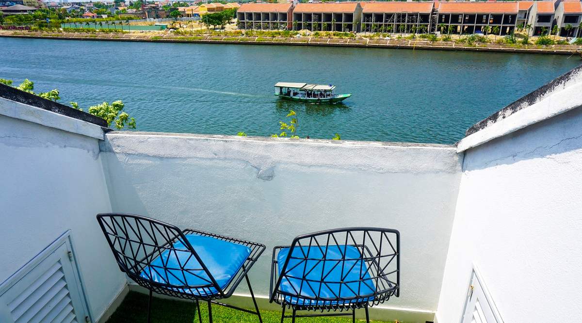 Riverside White House Villa – Ngôi nhà trắng bên dòng sông Hoài lãng mạn 8