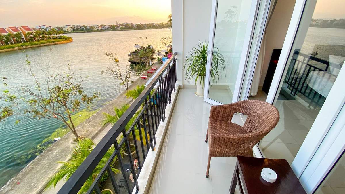 Riverside White House Villa – Ngôi nhà trắng bên dòng sông Hoài lãng mạn 10