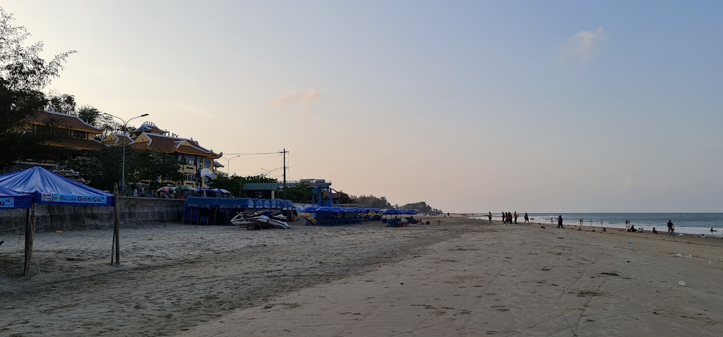 Rủ nhau đi tìm bãi biển Dinh Cô và cảm nhận nhịp sống chậm rãi giữa lòng phố thị náo nhiệt 2