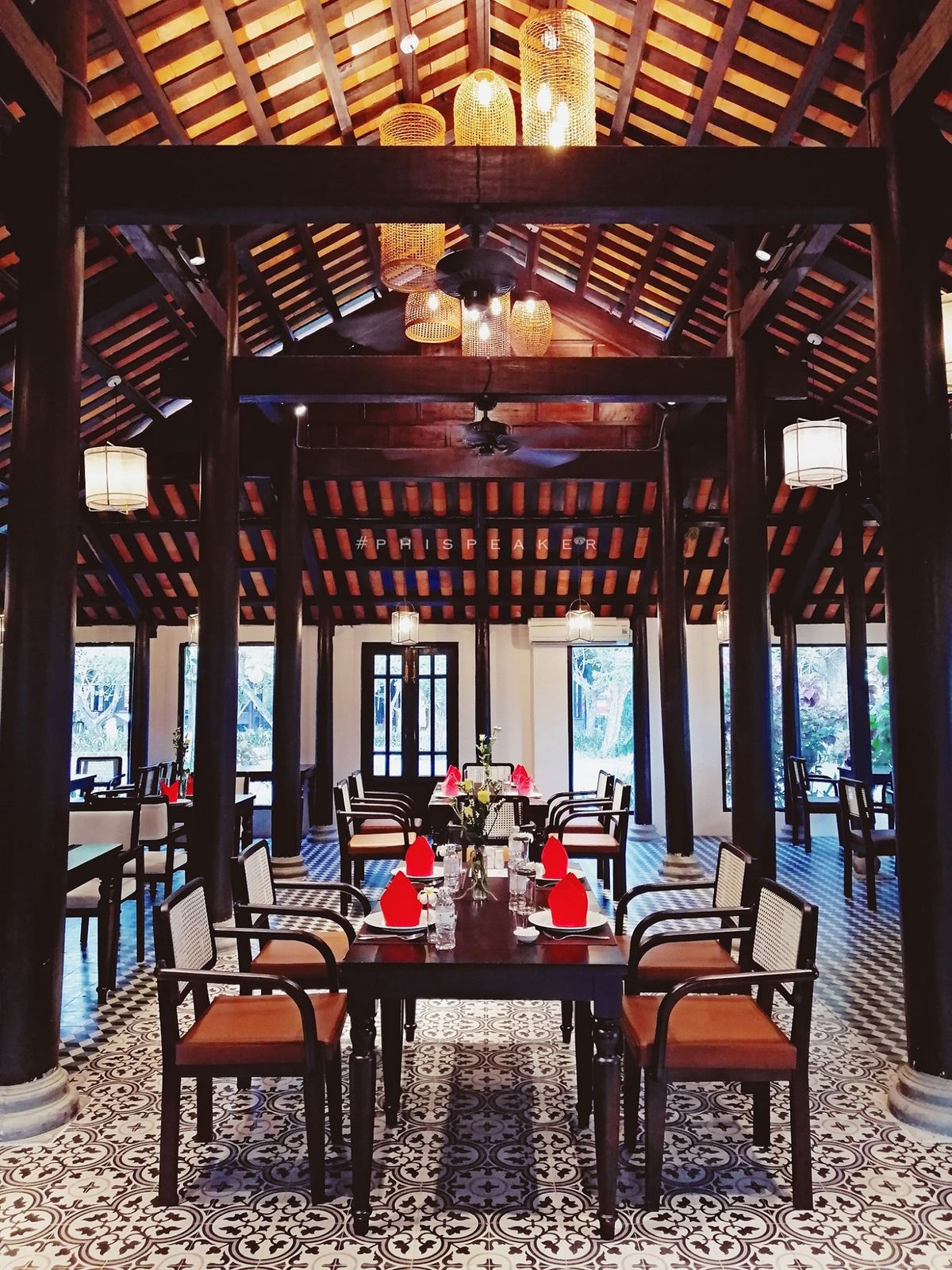 Silk Village Restaurants Hoi An - Nhà hàng phong cách cổ kính với sức chứa hơn ngàn người 4