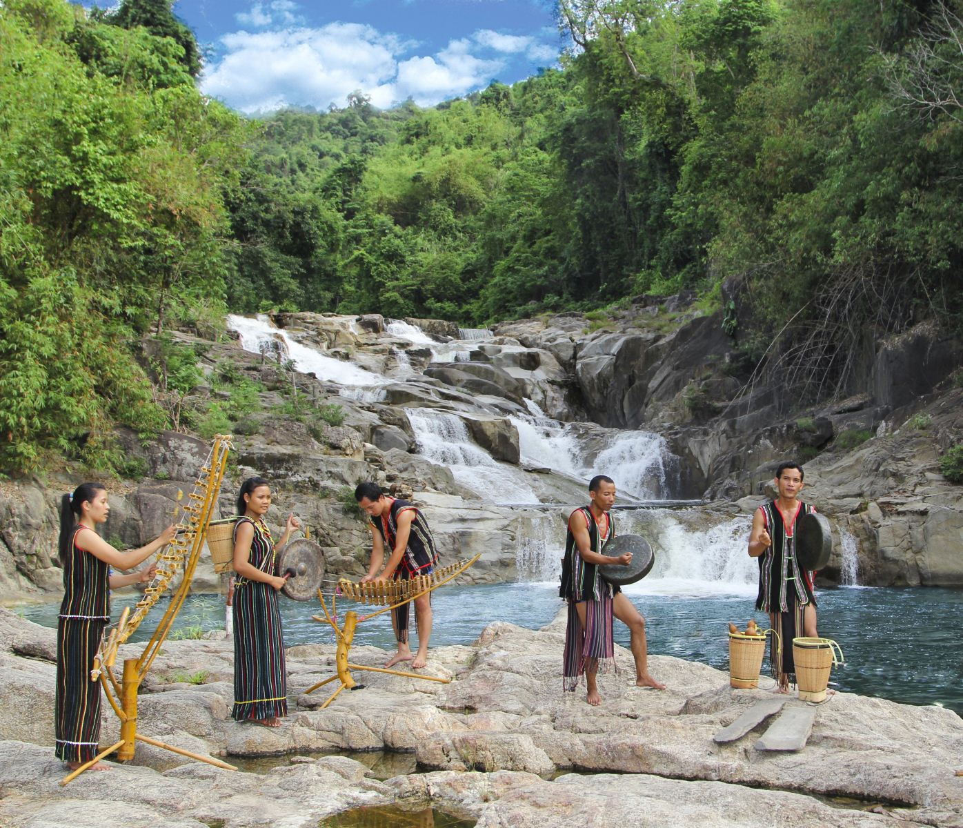 Thác Yang Bay Nha Trang - Con thác đầy e ấp dịu dàng giữa núi rừng nguyên sinh hoang sơ 3