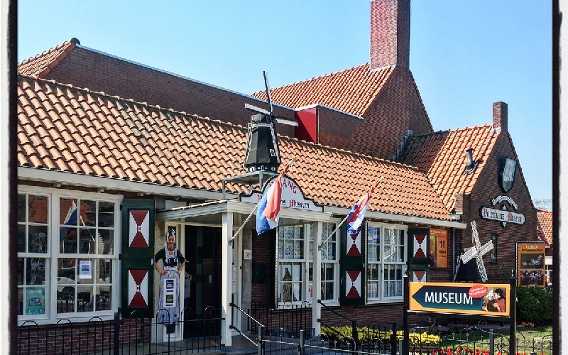 Volendam: Thị trấn ven biển cổ kính và quyến rũ của Hà Lan 4