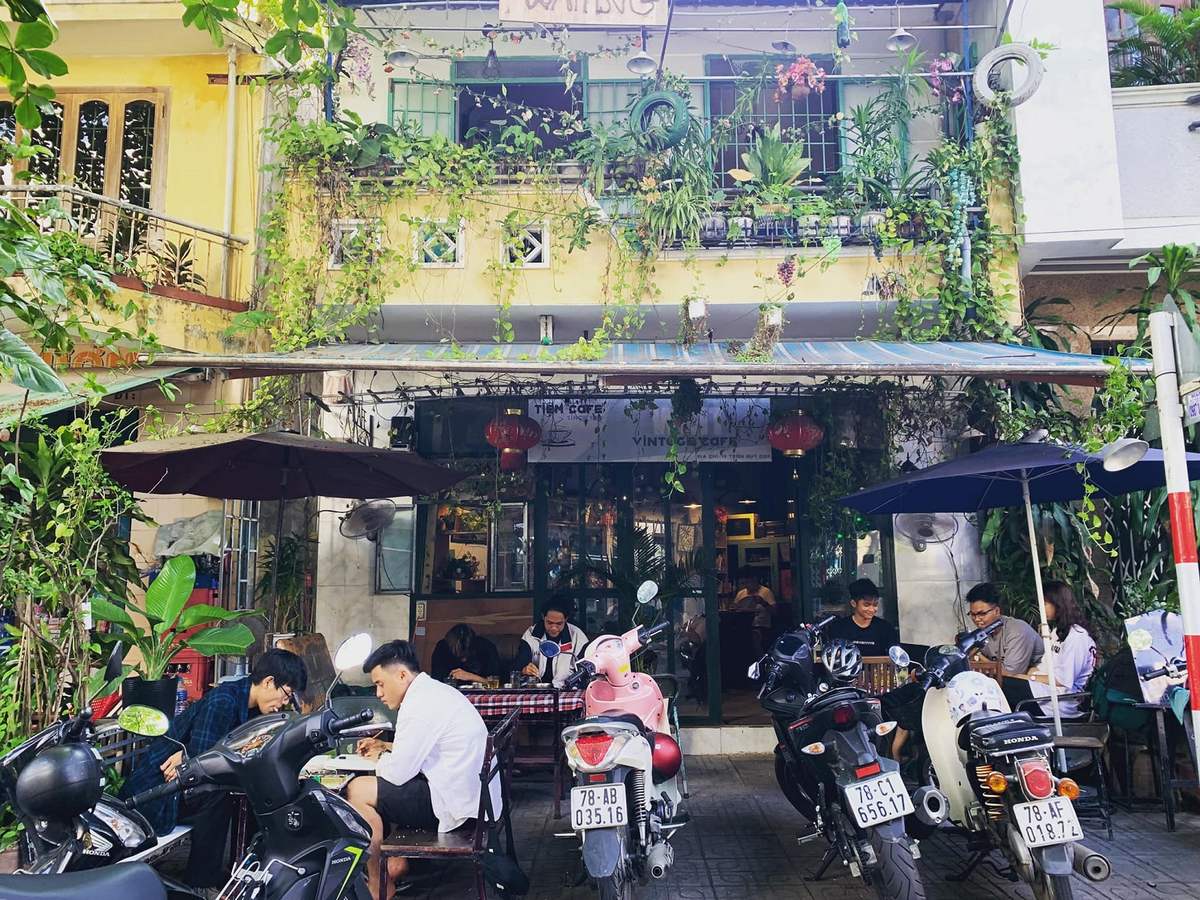 Wait Vintage Café - Tìm chút khoảng lặng trong vẻ đẹp hoang dại và mơ màng 4