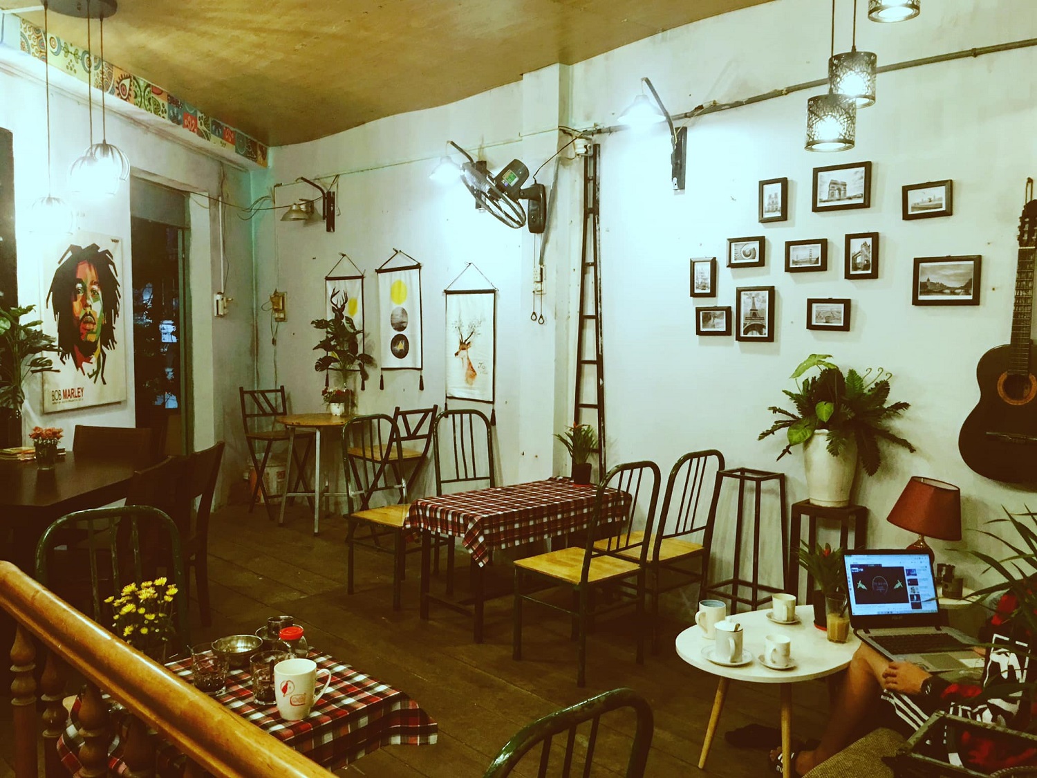 Wait Vintage Café - Tìm chút khoảng lặng trong vẻ đẹp hoang dại và mơ màng 17