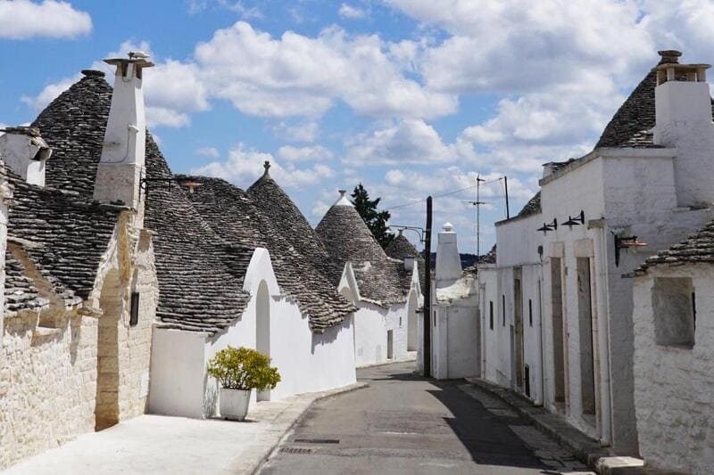 Thưởng ngoạn Alberobello, nơi có những tòa nhà trullo tuyệt đẹp 5