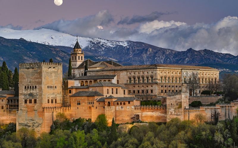 Khám phá Alhambra, viên ngọc quý của Granada, Tây Ban Nha 2