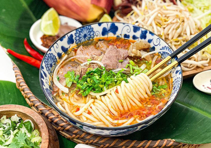 Khám phá ẩm thực Việt Nam với 10 món ăn vang danh quốc tế 7
