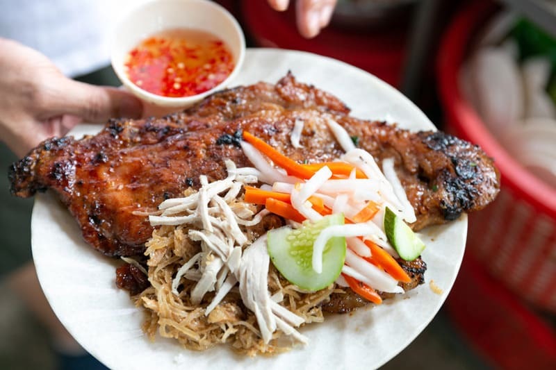 Ăn gì ở Sài Gòn để thỏa mãn cơn thèm ẩm thực đường phố 5