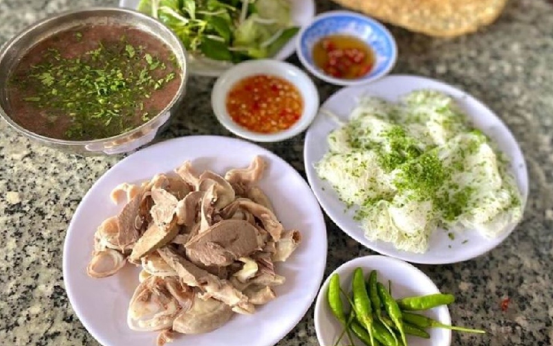 Danh sách 12 món ăn sáng Phú Yên ngon, rẻ, đúng chất miền biển 6