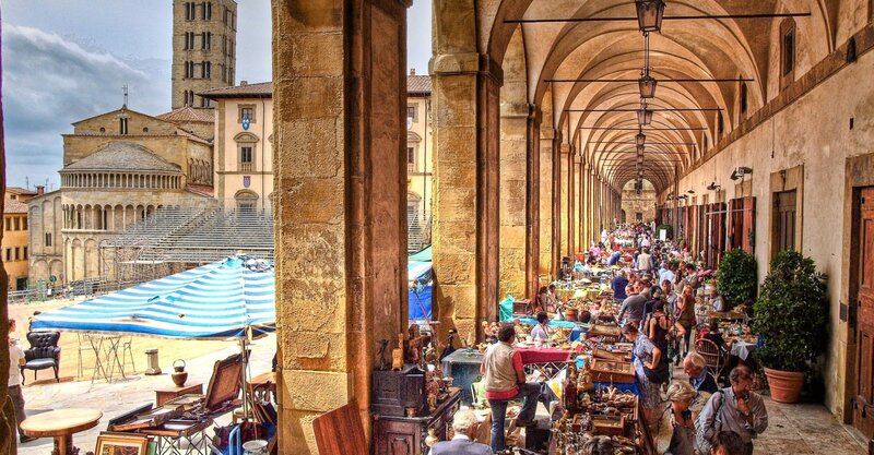 Vùng đất kiến trúc Arezzo, miền di sản cổ kính 7