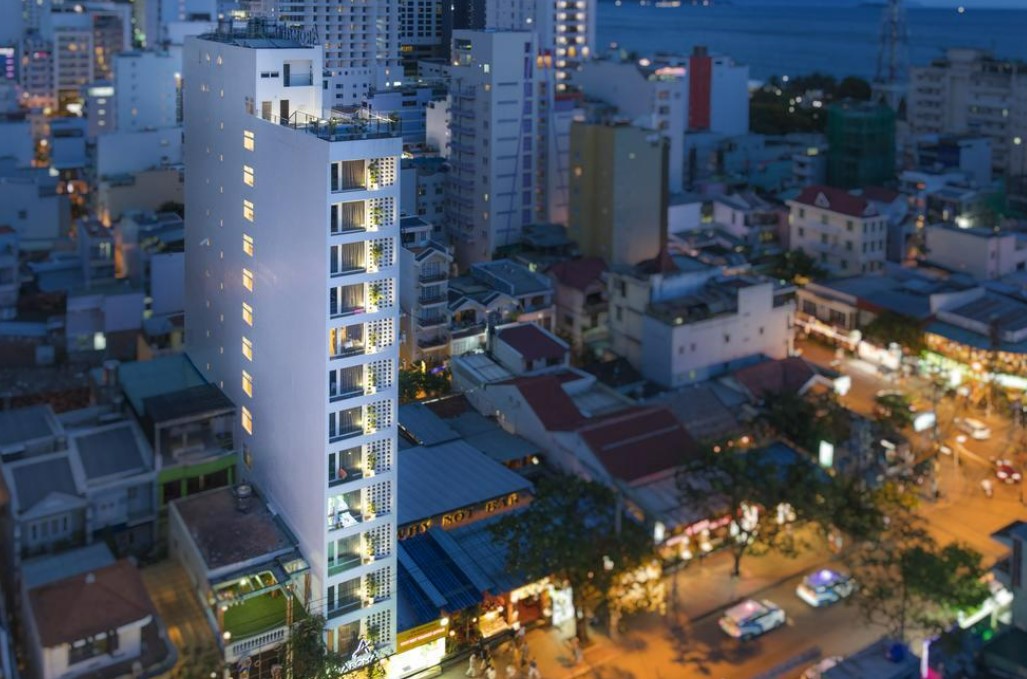 Aroma Nha Trang Boutique Hotel - Tận hưởng gió biển trong lành 2