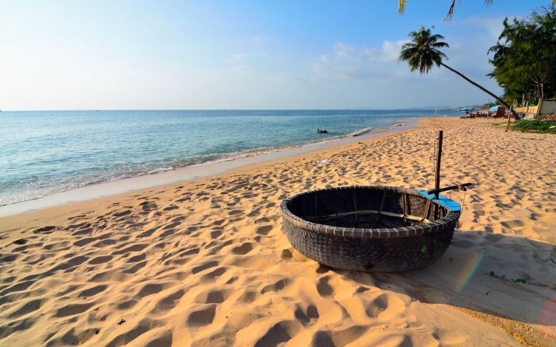 Điểm danh top 10 bãi biển đẹp nhất Việt Nam níu chân khách du lịch 8