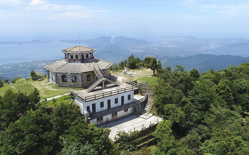 Bãi biển Lăng Cô một bức tranh thuần khiết của xứ Huế 7