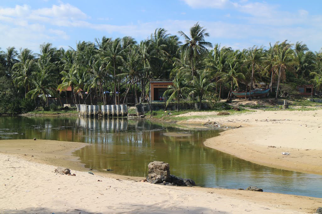 Bãi biển Long Thuỷ Phú Yên - Nét đẹp hoang sơ, thanh bình 8